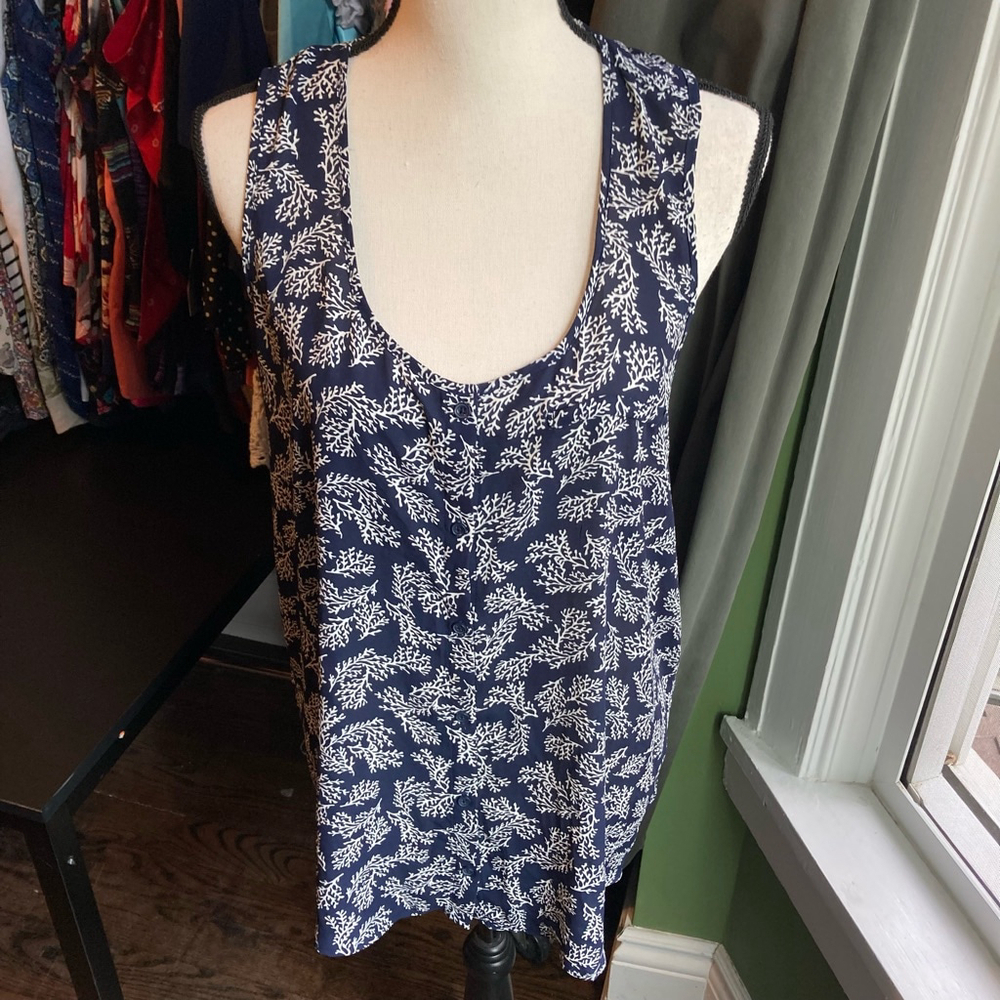 Women's Reitmans Tank Top Size XL Blue White Print Sleeveless